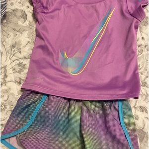 Nike girls 2 piece 18 month
